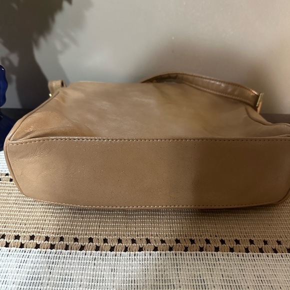 Vintage Julius Resnick Tan Faux Leather Handbag - Picture 9 of 14